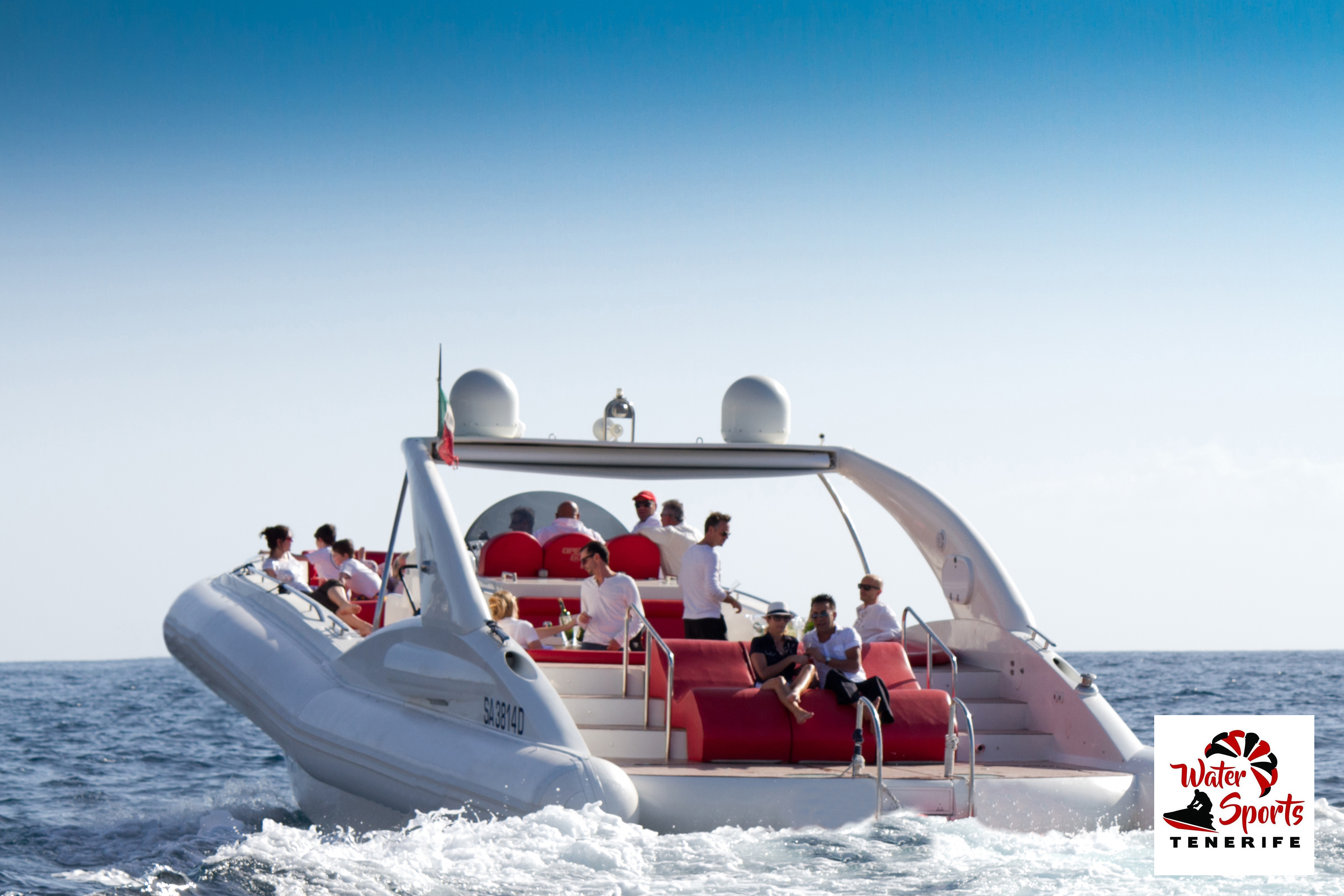 sea riders excursions speedboats in fañabe el medano water sports and activities